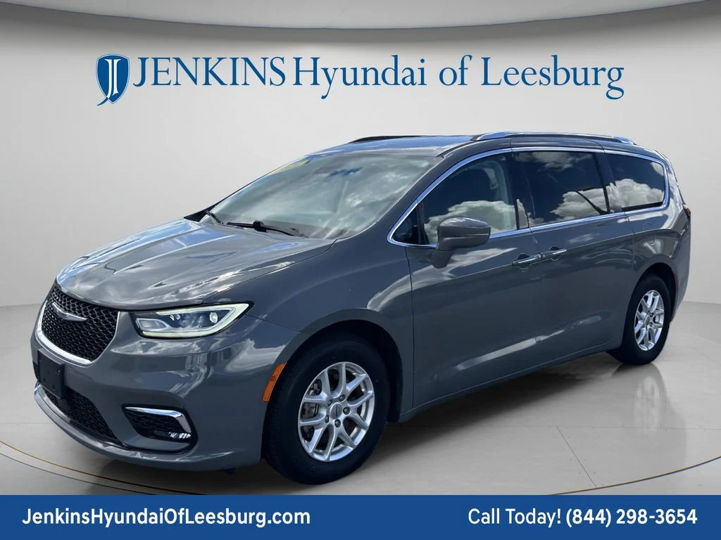 Used 2021 White Chrysler Touring L image 11