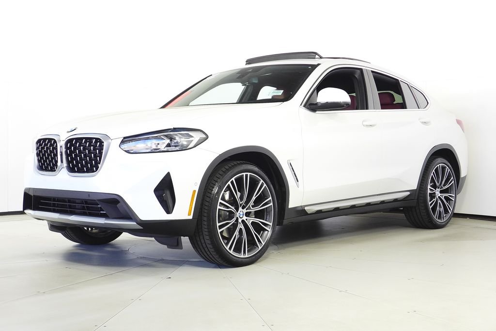 Used 2022 Alpine White BMW xDrive30i image 2