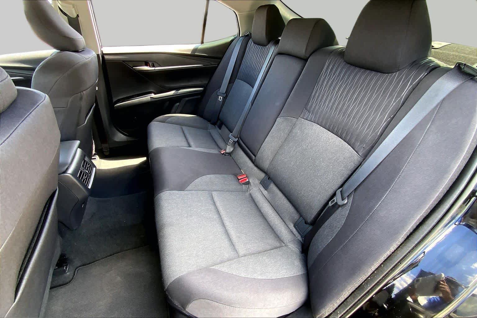 Used 2025 Midnight Black Metallic Toyota LE image 20