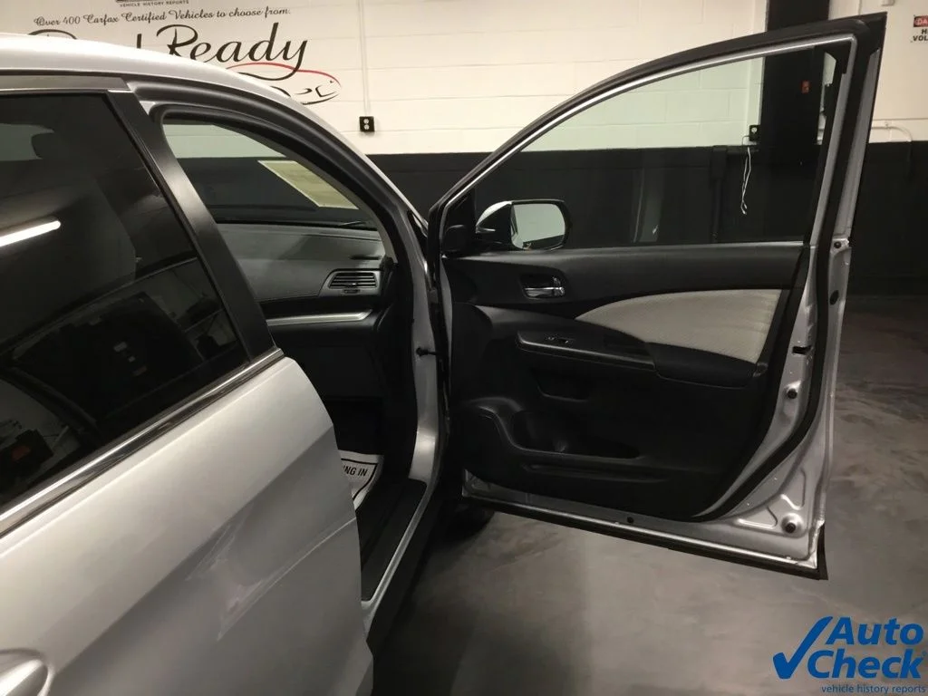 Used 2016 Silver Honda EX image 39