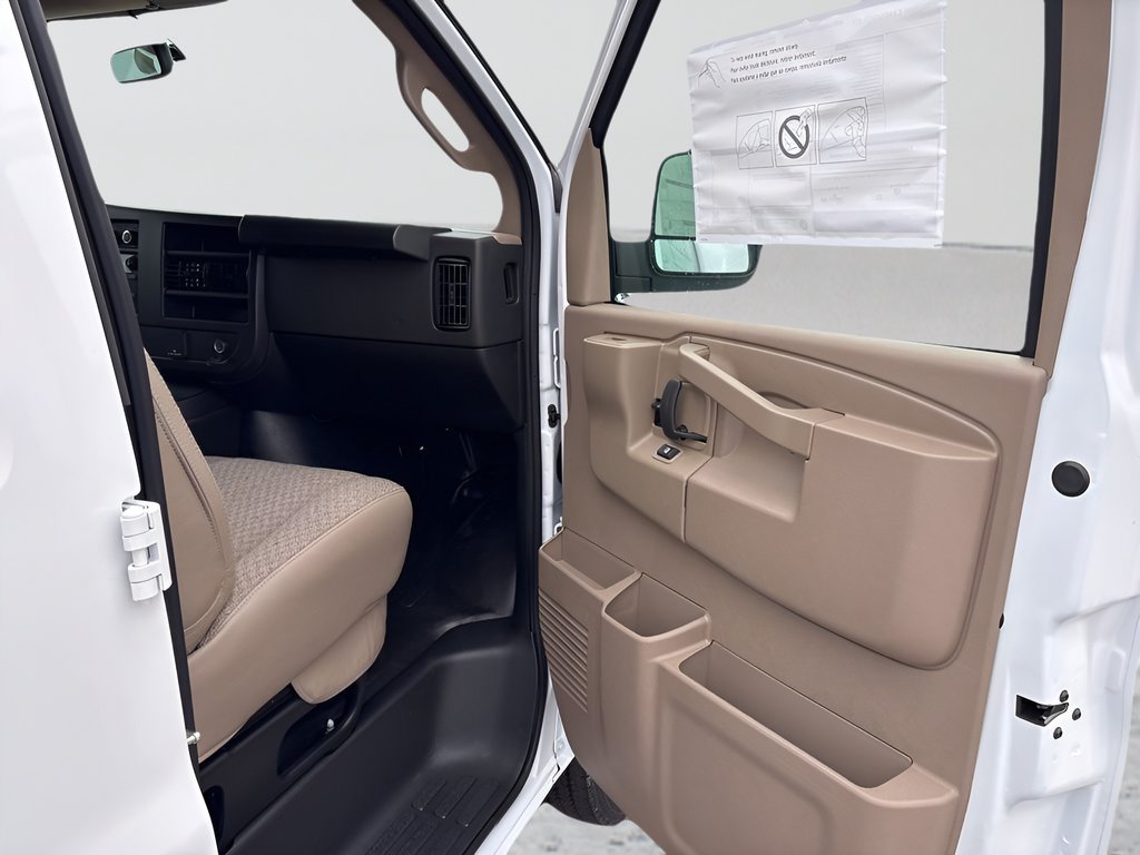 2025 Chevrolet Express Cargo Work Van - Photo 11