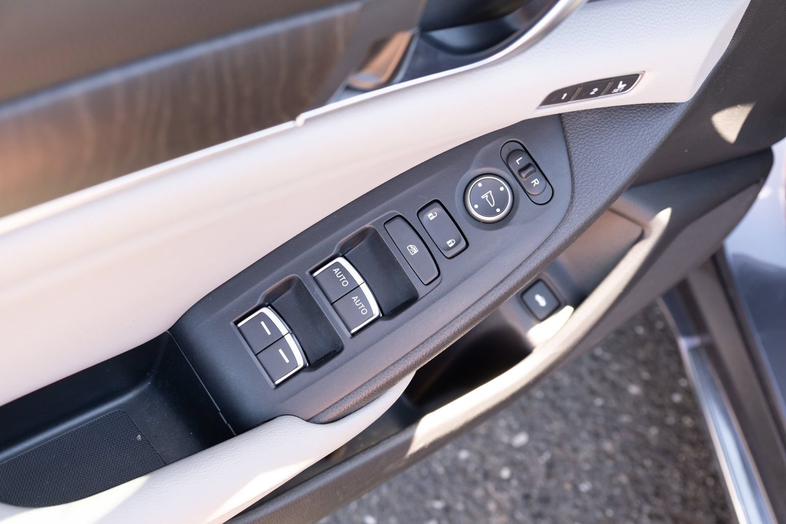 Used 2018  Honda Touring 1.5T image 16