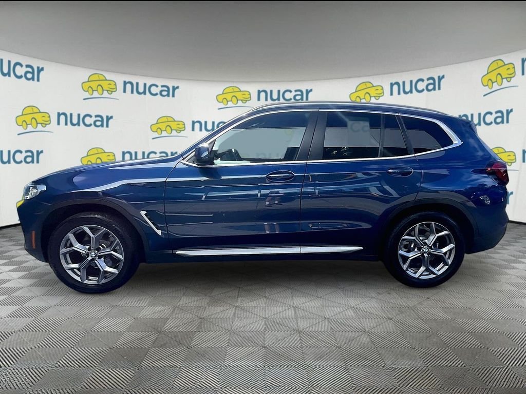 Used 2024 Blue BMW xDrive30i image 3