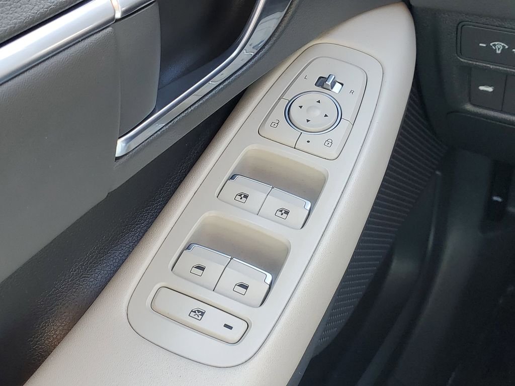 Used 2023 Carbon Blue Hyundai SEL image 13