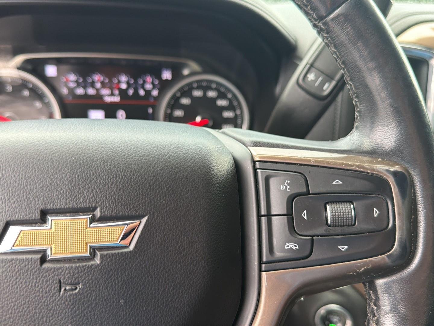 Used 2020 Black Chevrolet High Country image 23