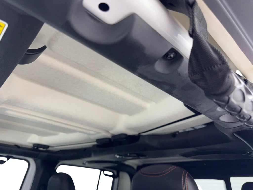 Used 2023 White Jeep Mojave image 74