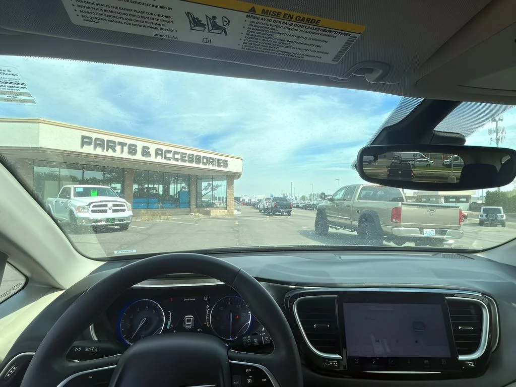 2023 Chrysler Pacifica Touring L - Photo 24
