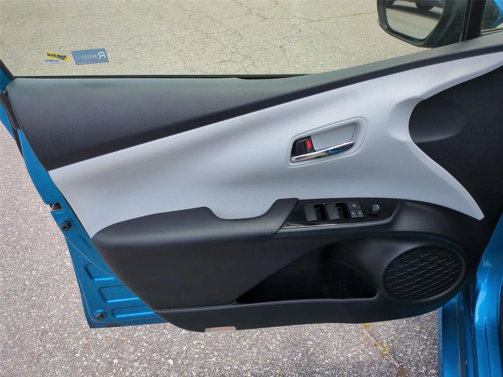 Used 2020 Electric Storm Blue Toyota XLE image 15