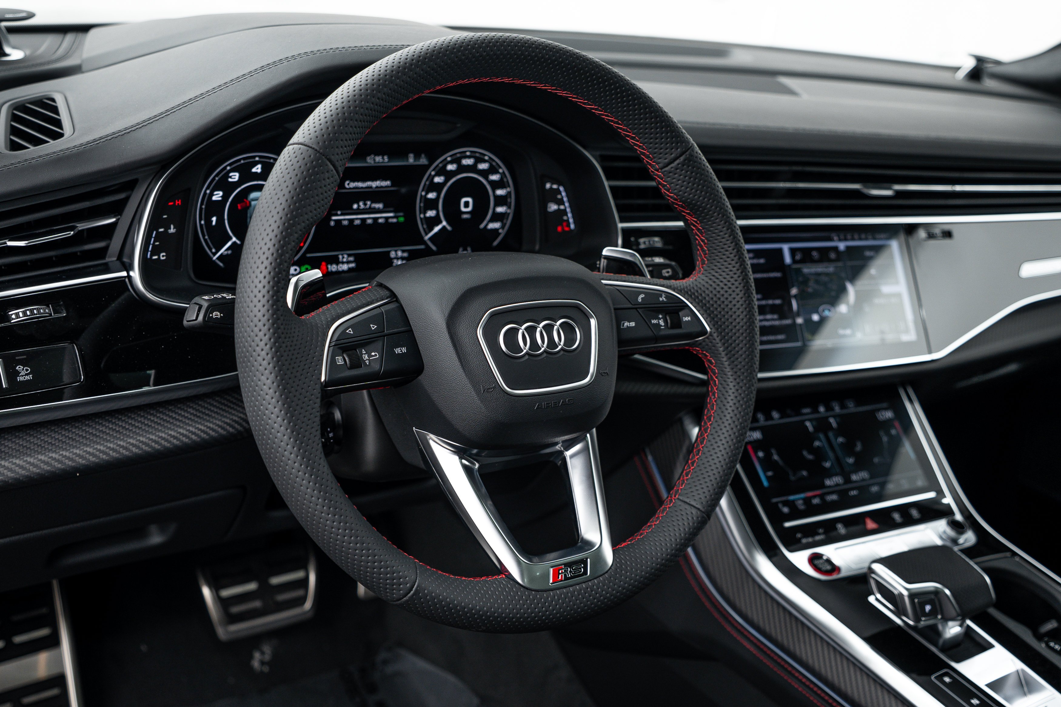 New 2026 Daytona Gray Audi performance image 9