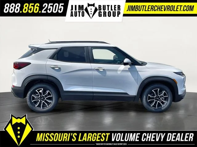 New 2026 Iridescent Pearl Tricoat Chevrolet ACTIV image 8