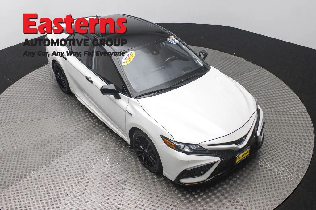 Used 2021 White Toyota XSE image 3