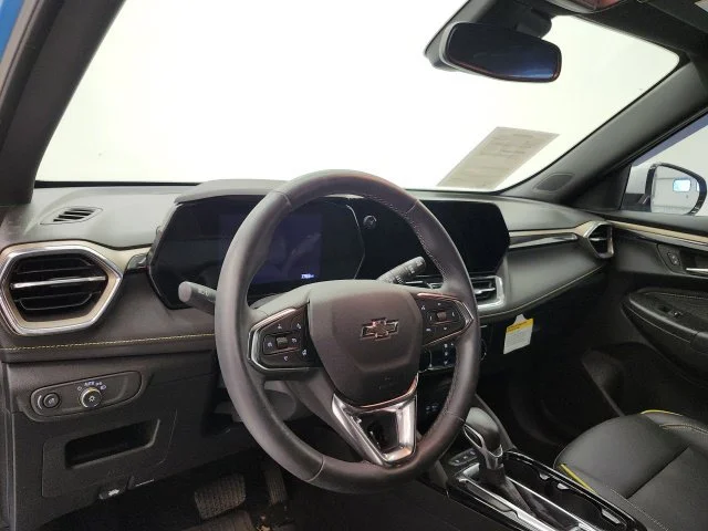 Used 2025 Blue Chevrolet ACTIV image 12