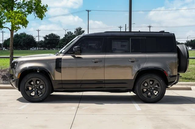 New 2026  Land Rover X-Dynamic SE image 14