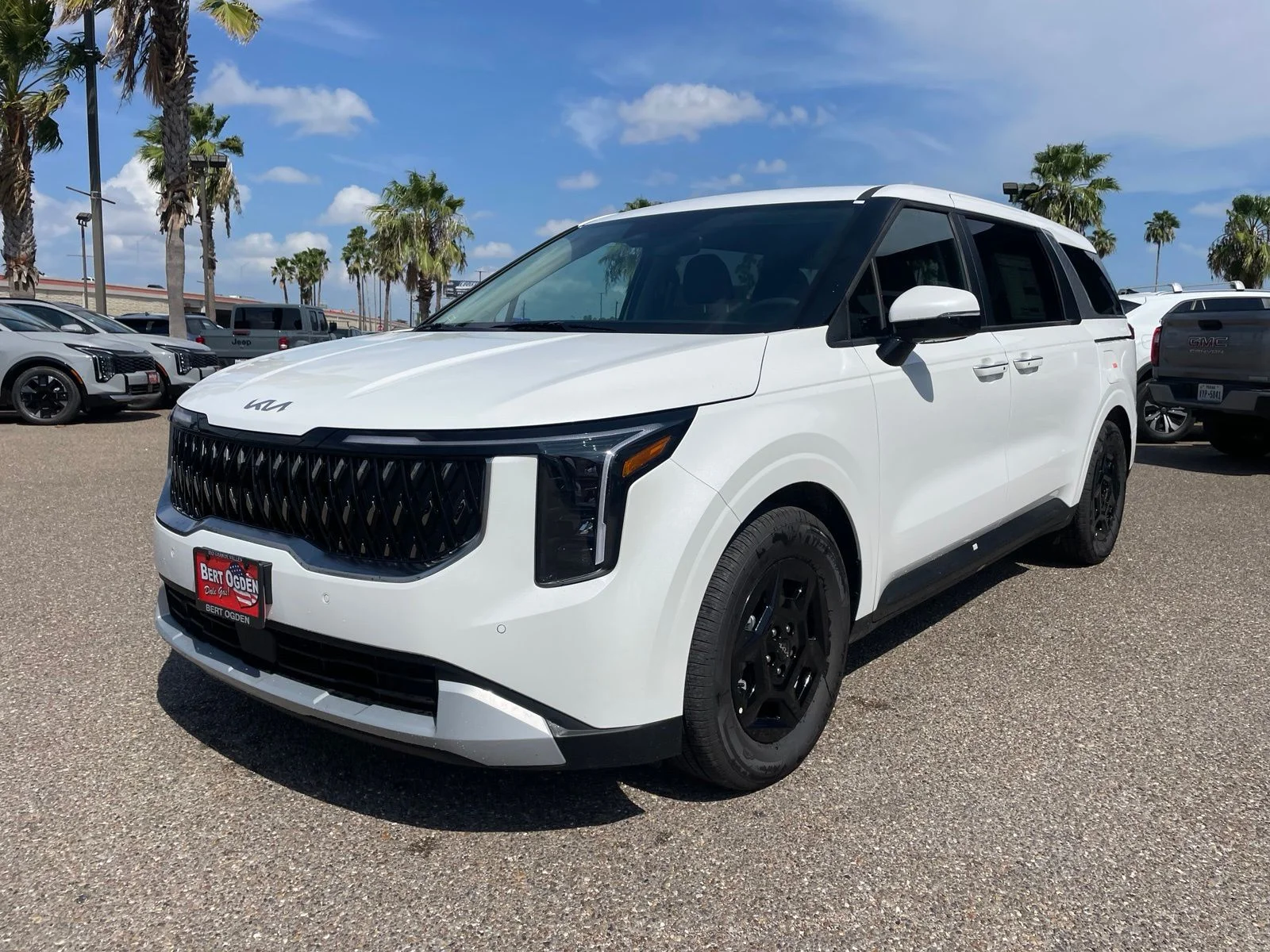 New 2027 White Kia LXS image 3