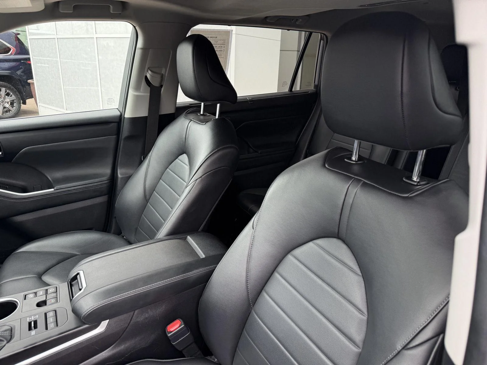 Used 2024 Moon Dust Toyota XLE image 13