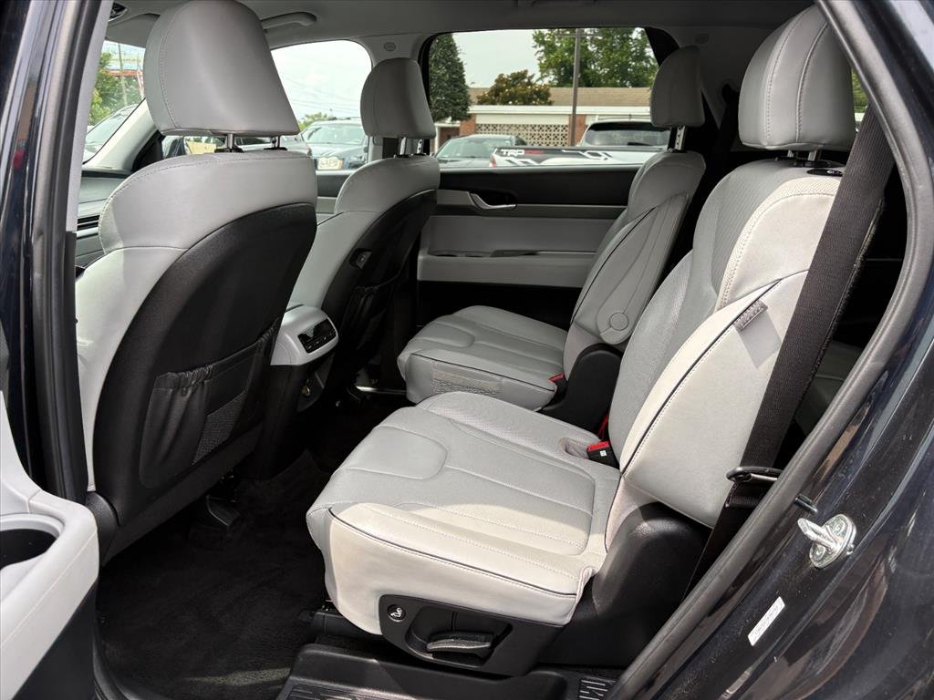 Certified Used 2024 Moonlight Cloud Hyundai SEL 7 Passenger image 18