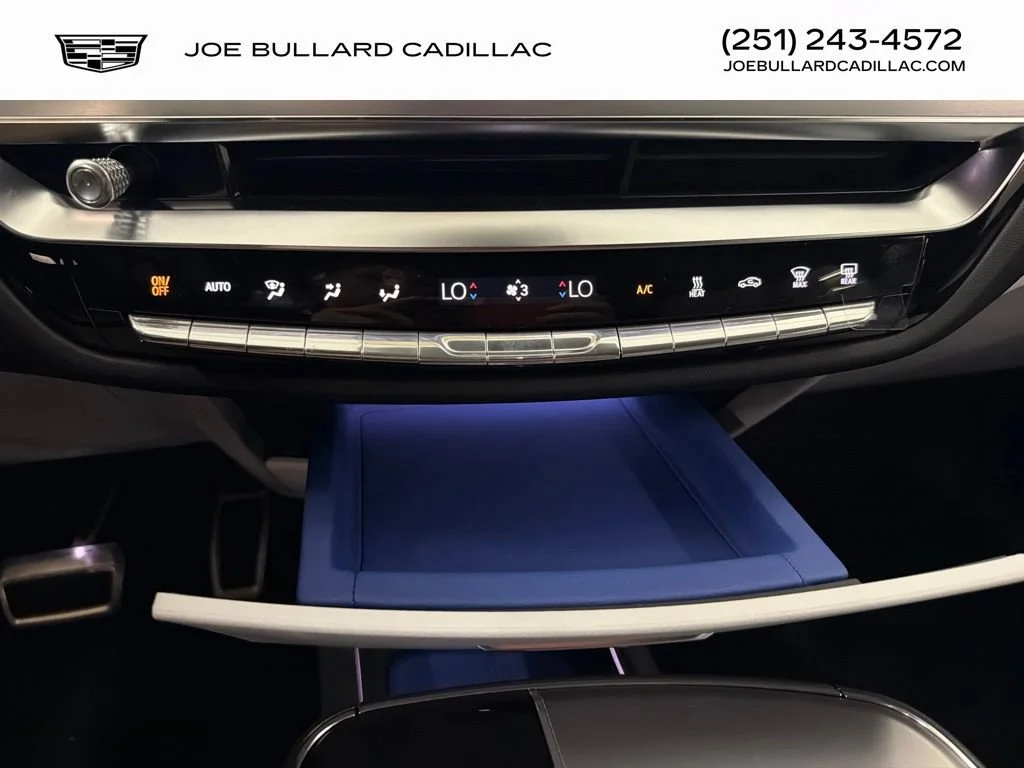 2027 Cadillac LYRIQ Luxury - Photo 32