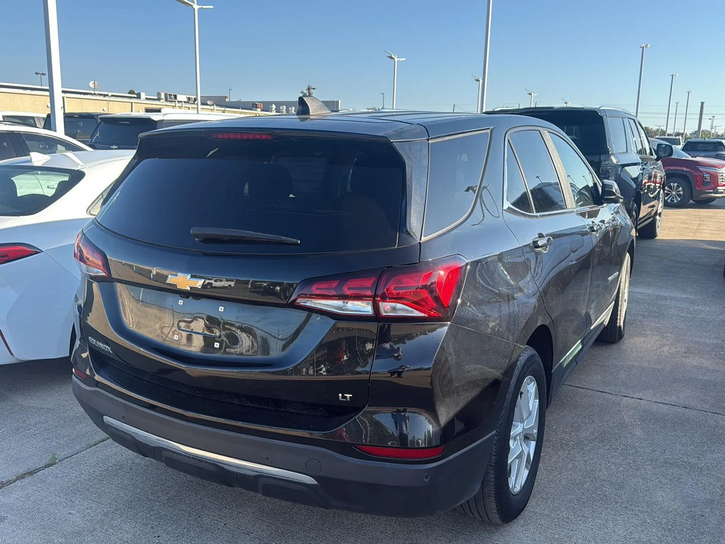 Used 2022 MOSAIC BLACK METALLIC Chevrolet LT image 4
