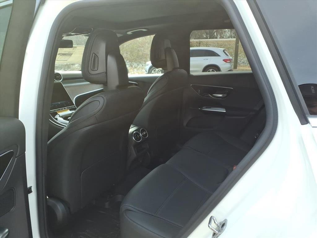 New 2026 WHITE Mercedes-Benz GLC 300 image 23