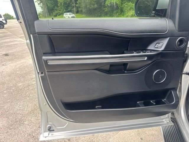 Used 2019 Silver Ford XLT image 16