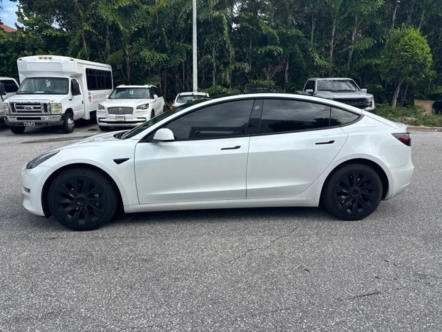 Used 2021 White Tesla Standard Range Plus image 4
