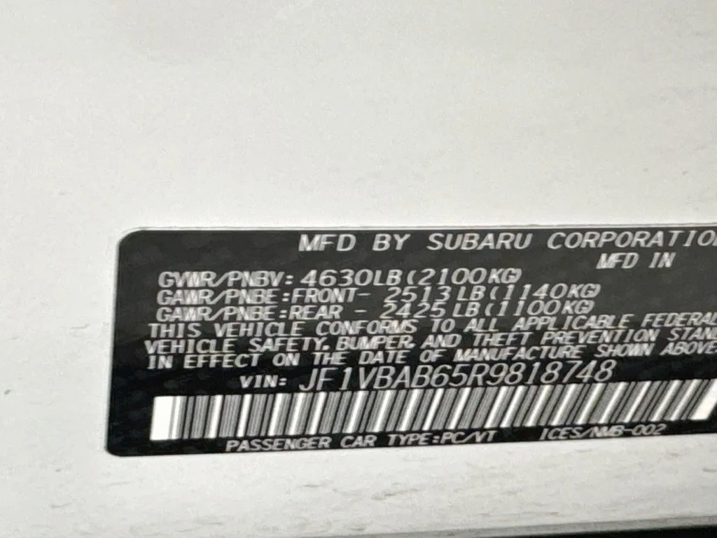 Used 2024 White Subaru Base image 34