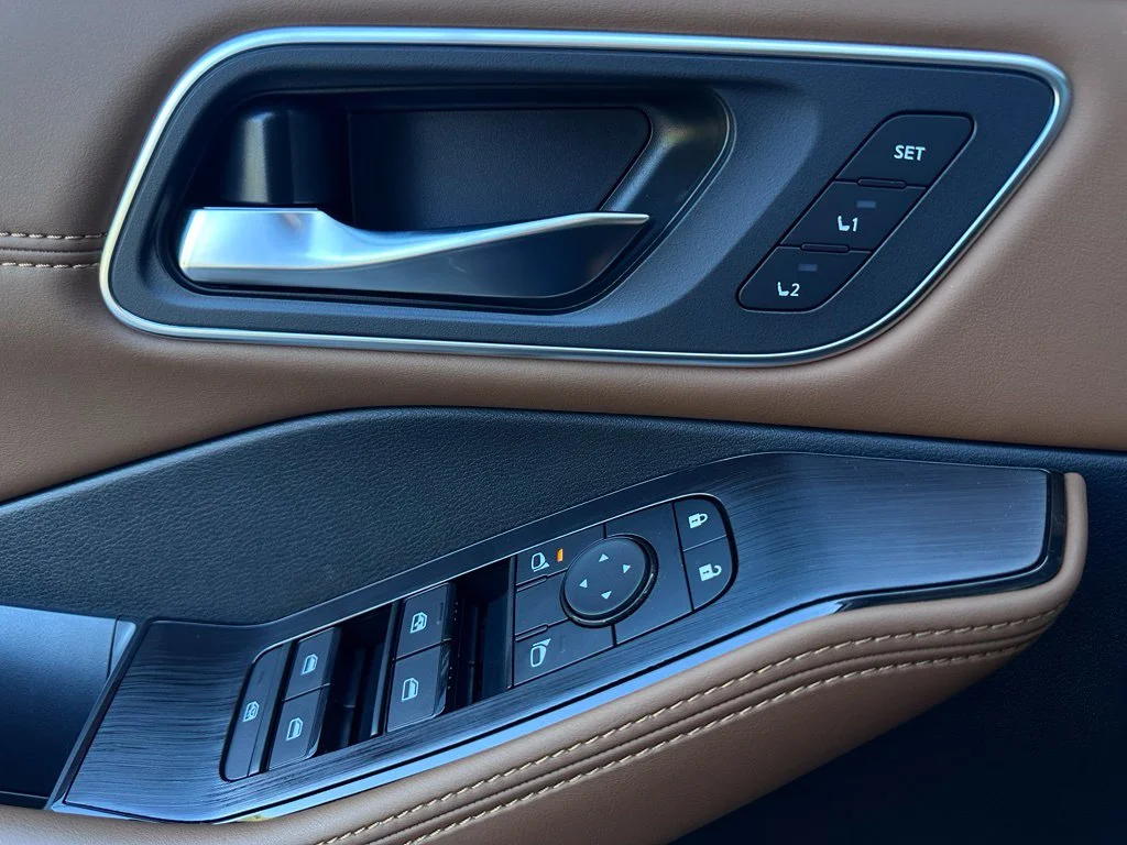 New 2026 Gun Metallic Nissan Platinum image 33