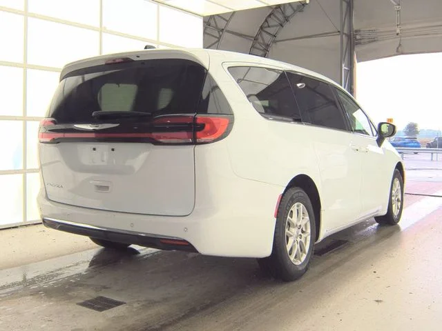 Used 2023 White Chrysler Touring L image 3