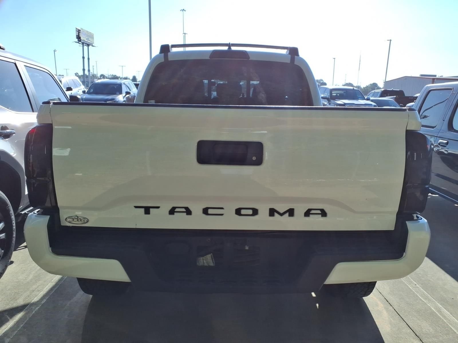 Certified Used 2019 Super White Toyota SR image 5