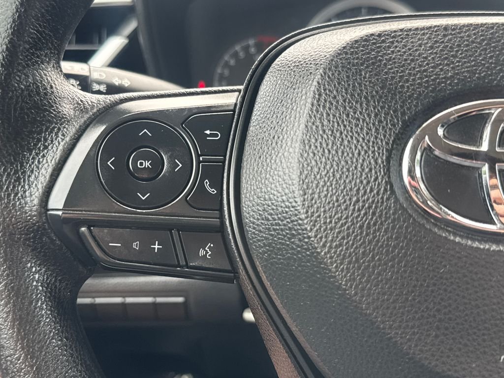 Used 2020 Silver Toyota LE image 18