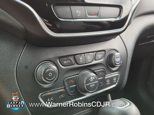 Used 2020 White Jeep Limited image 25