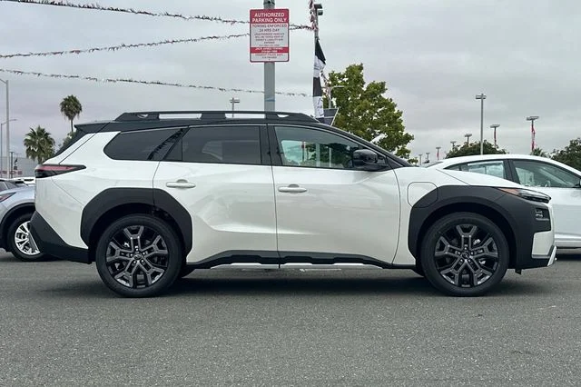 New 2026 CRYSTAL WHITE PEARL, TWO T Subaru Touring image 3