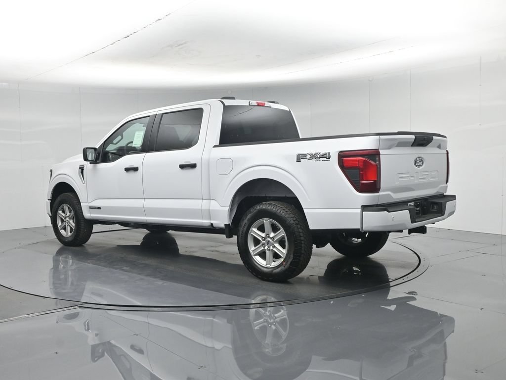New 2026 Oxford White Ford XLT image 6