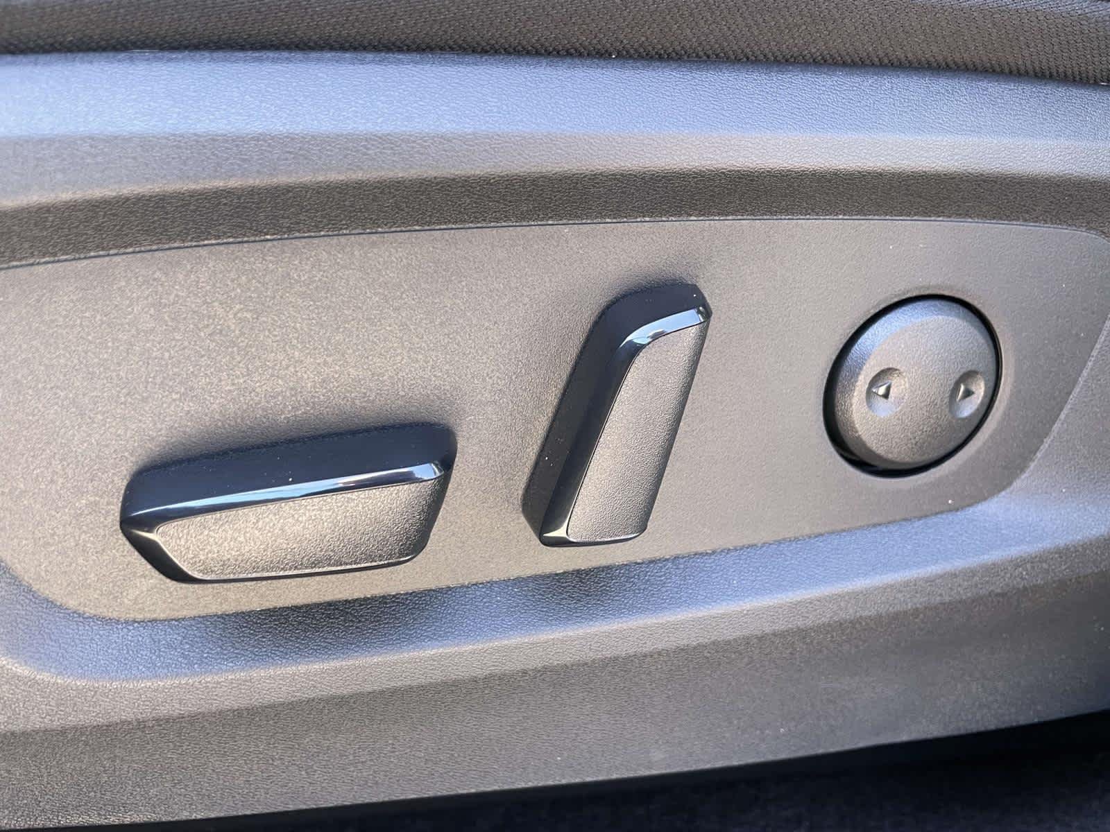 New 2026 Gun Metallic Nissan Platinum image 17