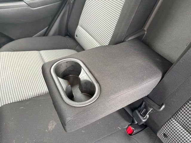 Used 2019 Red Hyundai SE image 14