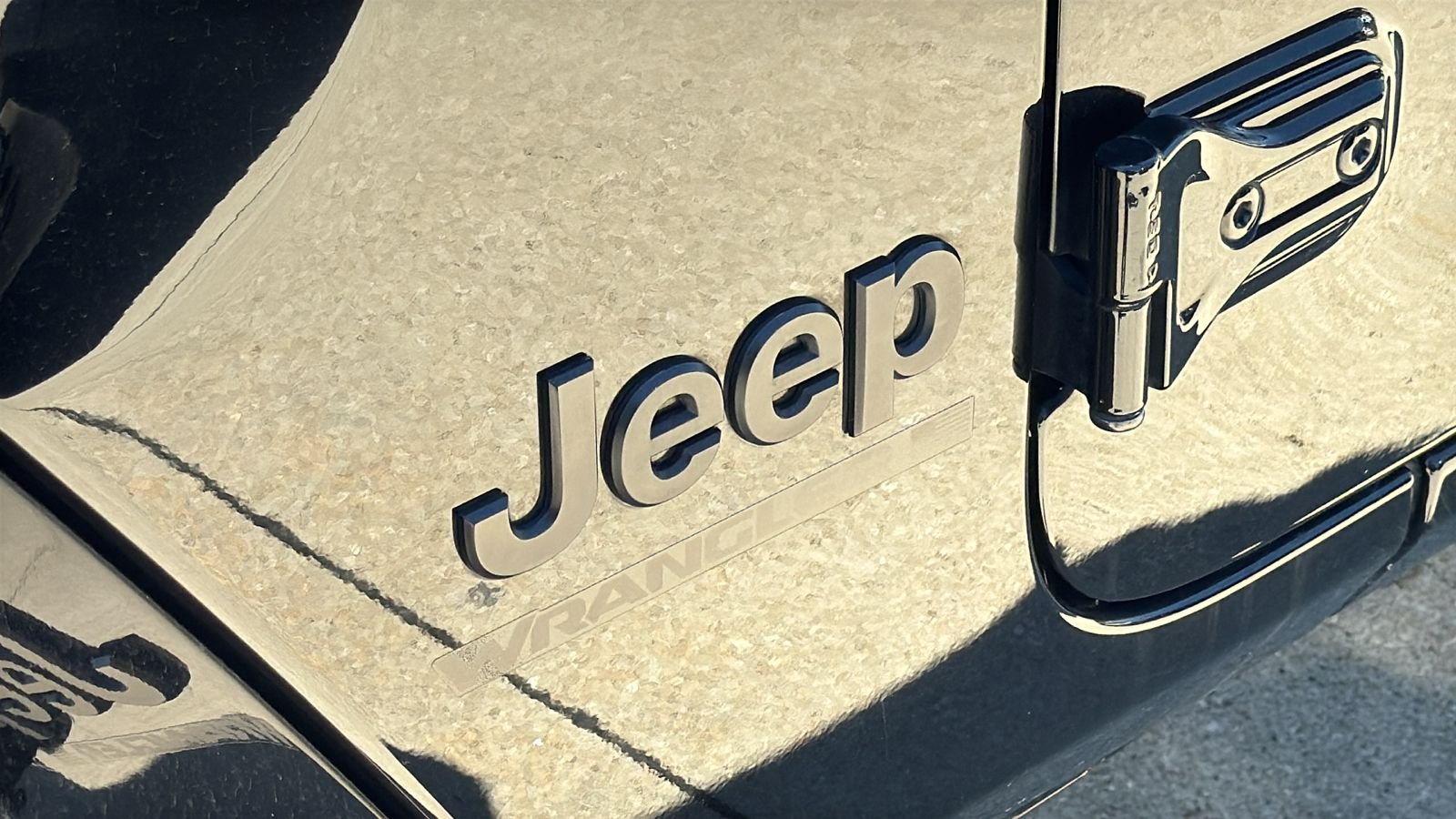 Used 2025 Black Jeep Sahara image 6