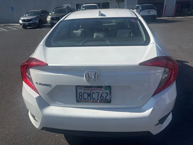 Used 2018  Honda EX image 7