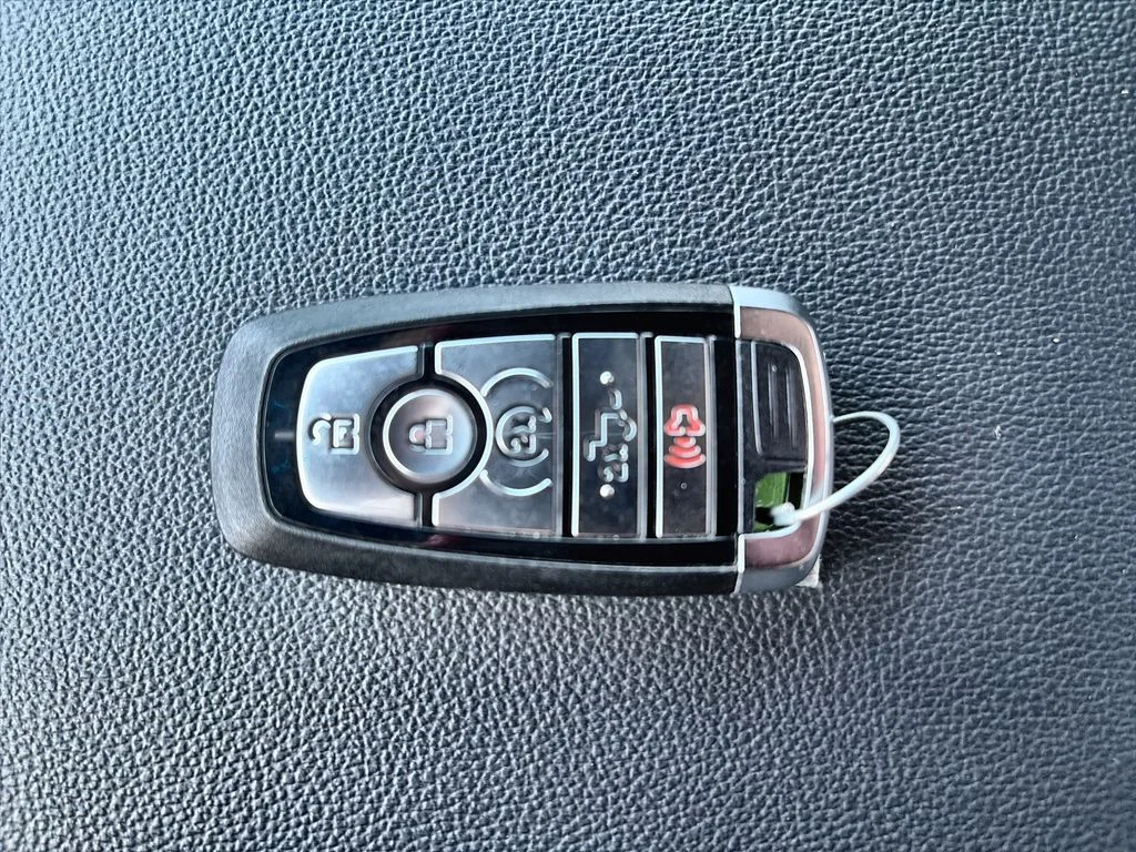 Used 2025 Gray Ford XLT image 36