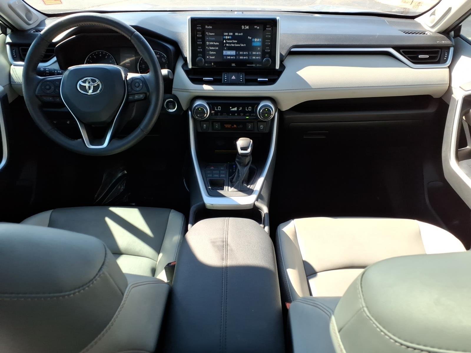 Used 2021 SILVER TOYOTA  image 21