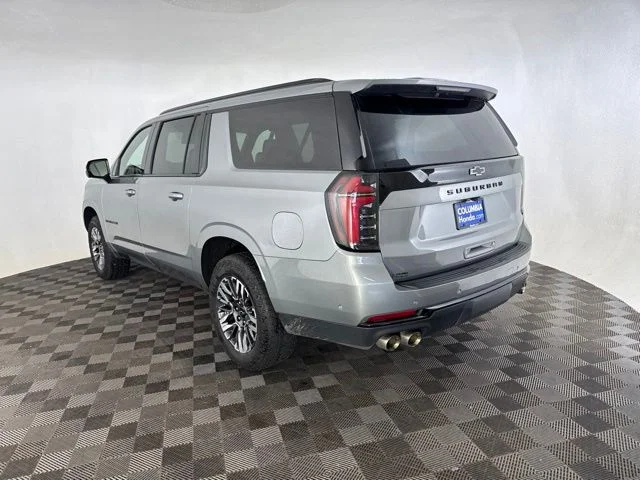 Used 2025 Gray Chevrolet Z71 image 7