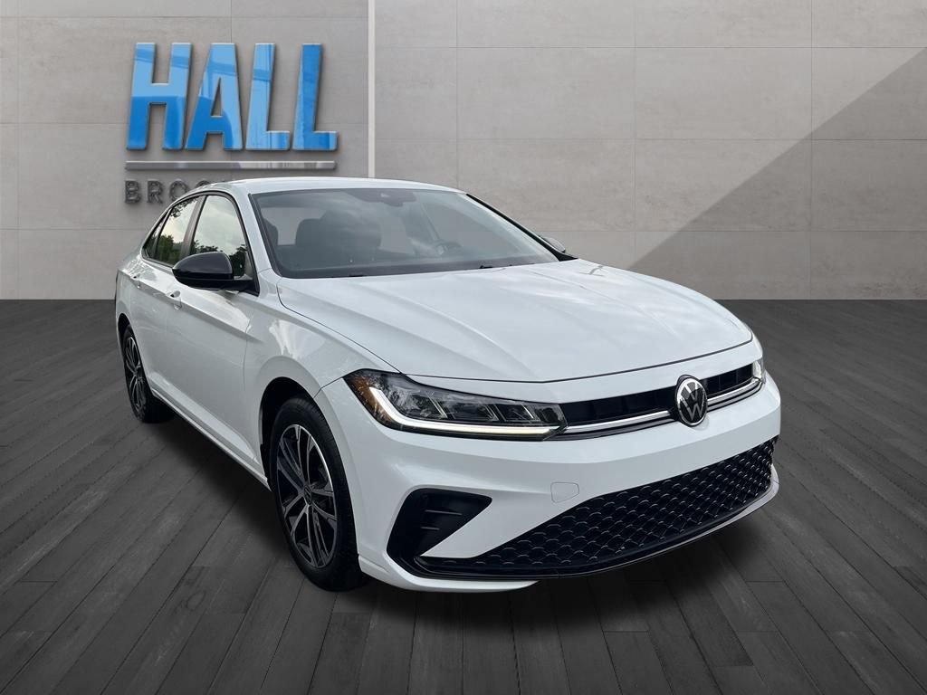 Used 2025 White Volkswagen 1.5T Sport image 8