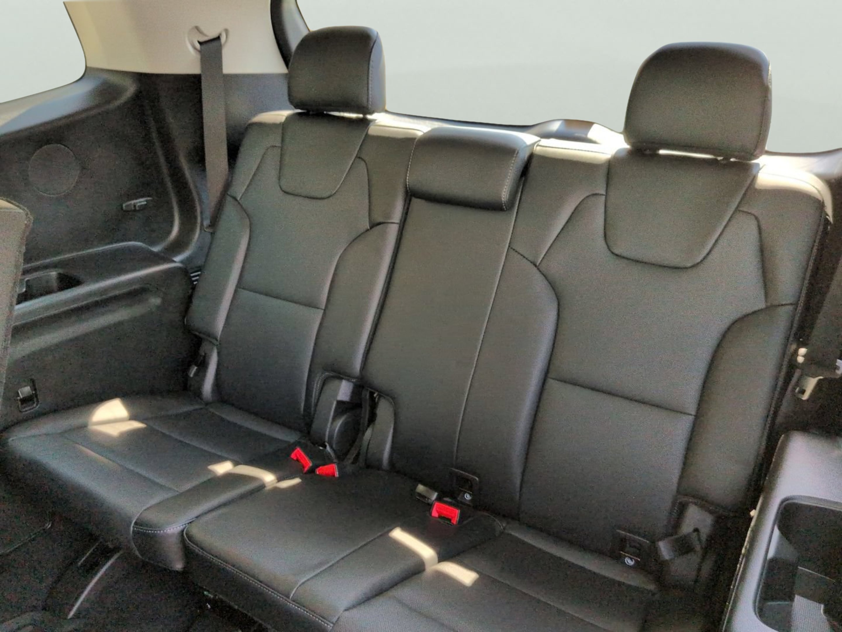 Certified Used 2025 Everlasting Silver Kia EX image 12