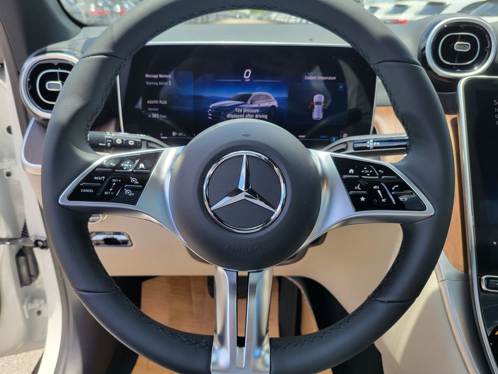 New 2026 Polar White Mercedes-Benz GLC 300 image 23