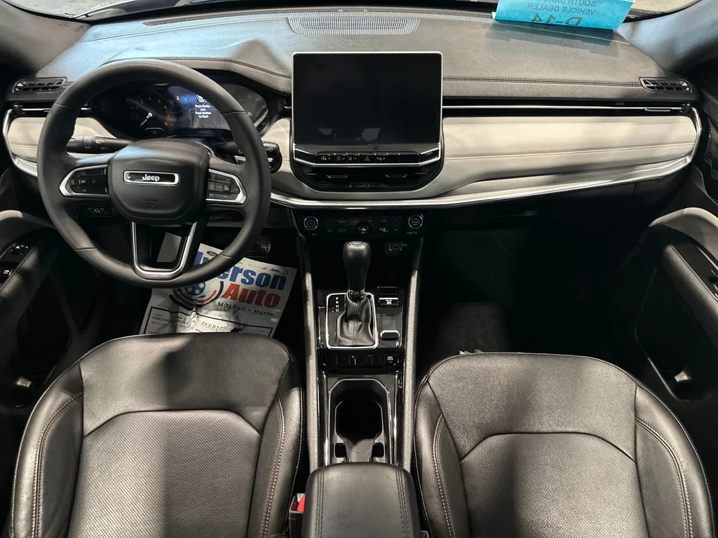 Used 2023 Silver Jeep Limited image 27
