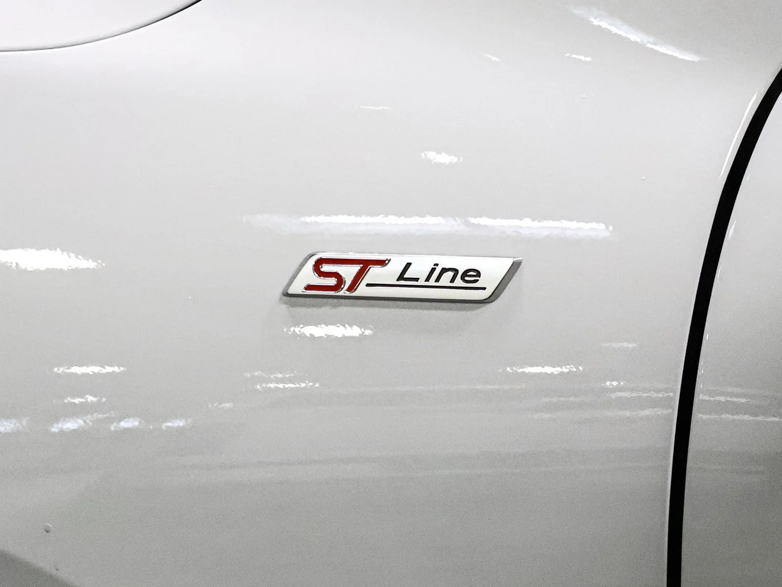 New 2026 Space Silver Metallic Ford ST-Line image 18