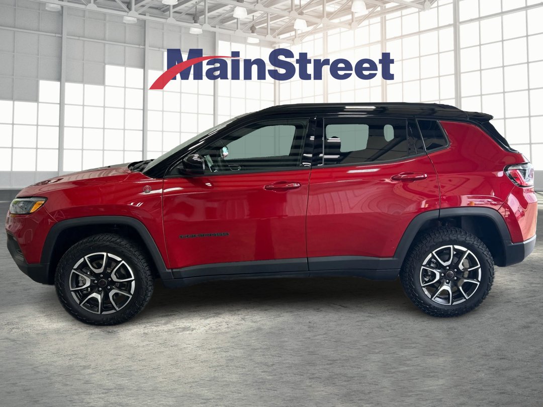 Used 2025 Jeep Compass Trailhawk with VIN 3C4NJDDN2ST532582 for sale in Kansas City