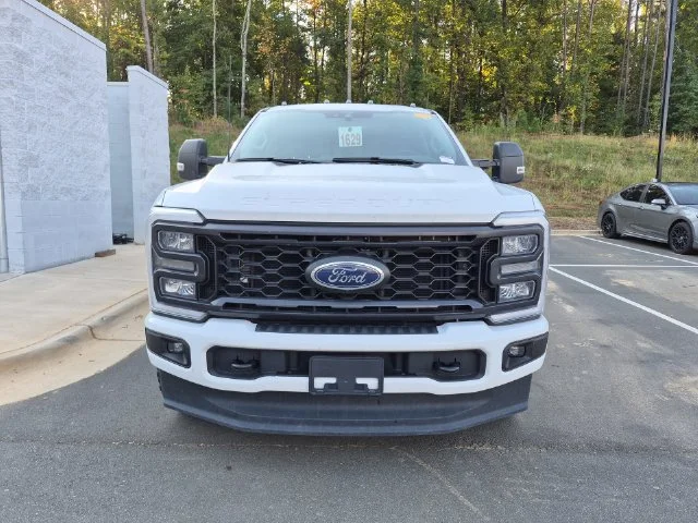 Used 2024 White Ford XL image 3