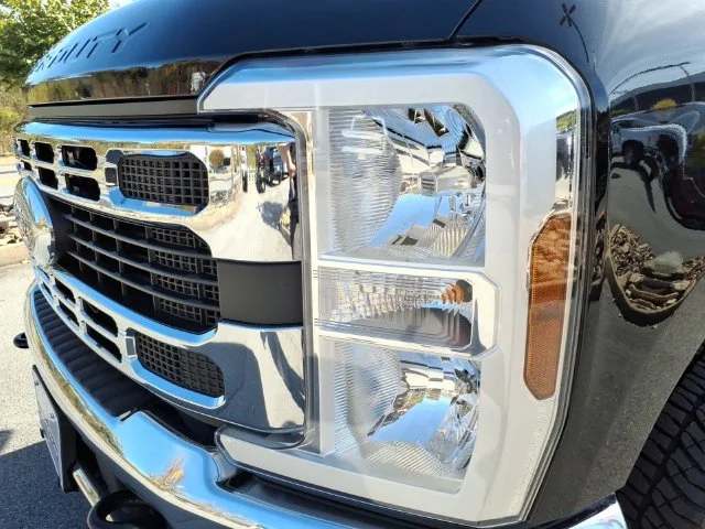 Used 2026 Black Ford XLT image 6