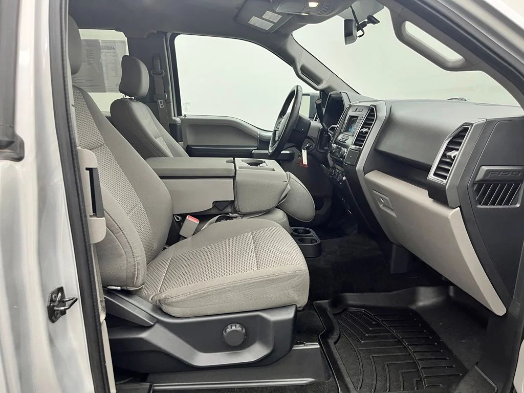 Used 2015  Ford XLT image 31