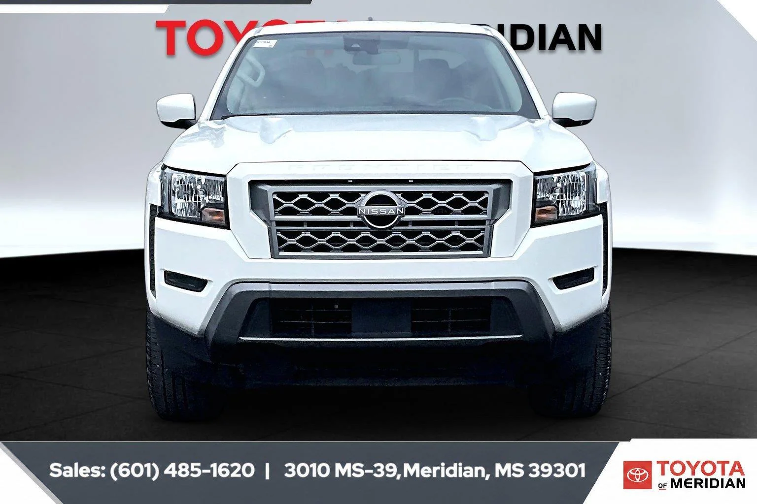 Used 2022 Glacier White Nissan SV image 3